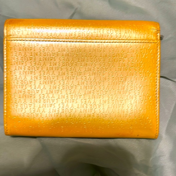 YSL Patent BI-Fold Wallet - Picture 3 of 9